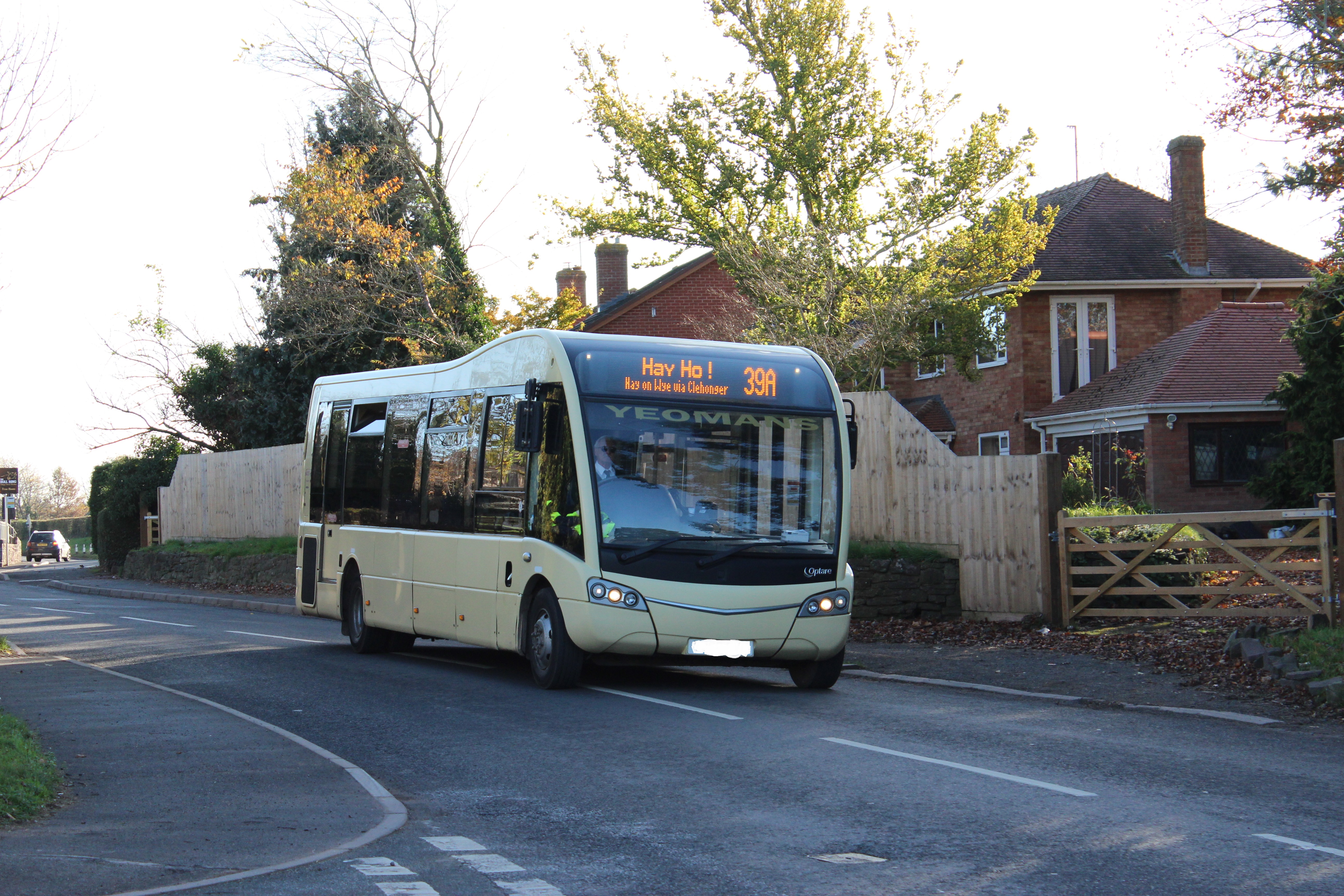 A picture of a local bus passing through Kingstone